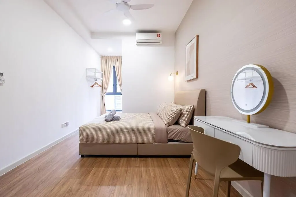 City Lights Sweethome@Sunway Velocity Two 3Br2Bath Kuala Lumpur 0*,