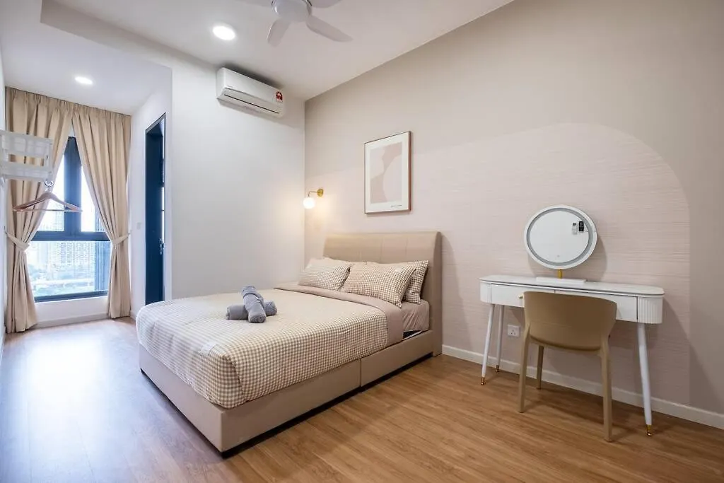 City Lights Sweethome@Sunway Velocity Two 3Br2Bath Kuala Lumpur 0*,