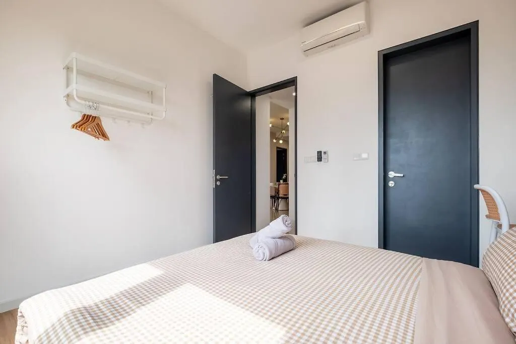 City Lights Sweethome@Sunway Velocity Two 3Br2Bath Kuala Lumpur 0*,
