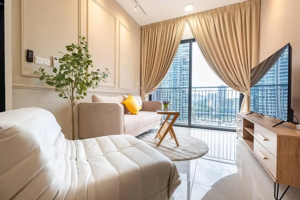 City Lights Sweethome@Sunway Velocity Two 3Br2Bath Kuala Lumpur 0*,  Malaysia